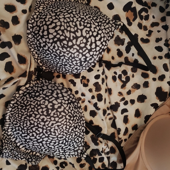 Victorias Secret Bra Bundle - Picture 10 of 13